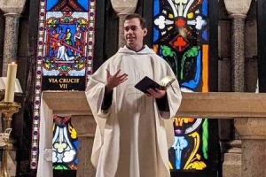 Carmelite pilgrim in Paris